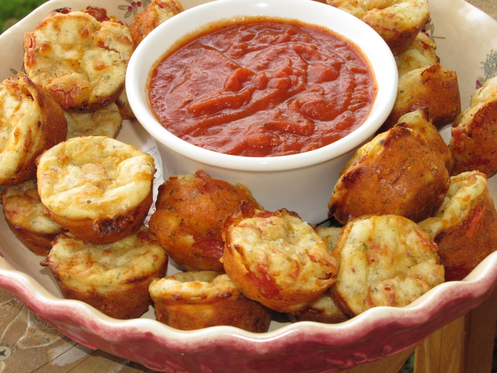 Pepperoni Pizza Puffs | Crumbs and Chaos #appetizer #gameday www.crumbsandchaos.dreamhosters.com