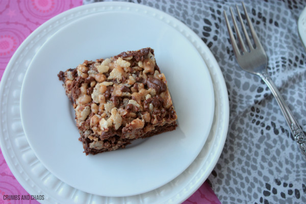 Toffee Crunch Brownies | Crumbs and Chaos #brownies #toffee #chocolate www.crumbsandchaos.dreamhosters.com