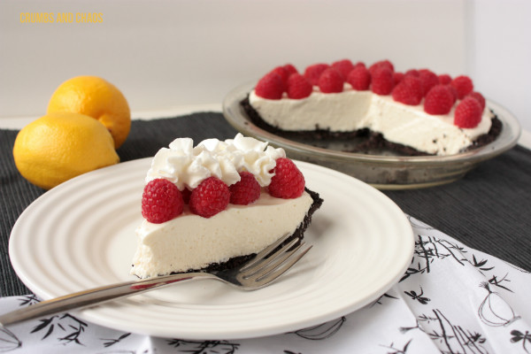 Lemon-Raspberry Ice Box Pie | Crumbs and Chaos An incredible pie - creamy lemon filling perfectly complemented by tart raspberries and Oreo cookie crust. #pie #lemon #Oreo www.crumbsandchaos.dreamhosters.com