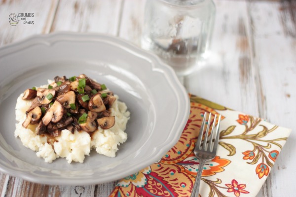 Tender Pot Roast with Mushrooms & Mashed Potatoes | Crumbs and Chaos #comfortfood #CampbellsSkilledSaucers