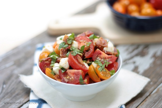 Bacon Basil Tomato Salad | Crumbs and Chaos #WalmartProduce #Tomatoes