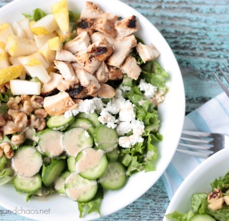 Balsamic Chicken and Pear Salad | recipe on www.crumbsandchaos.dreamhosters.com