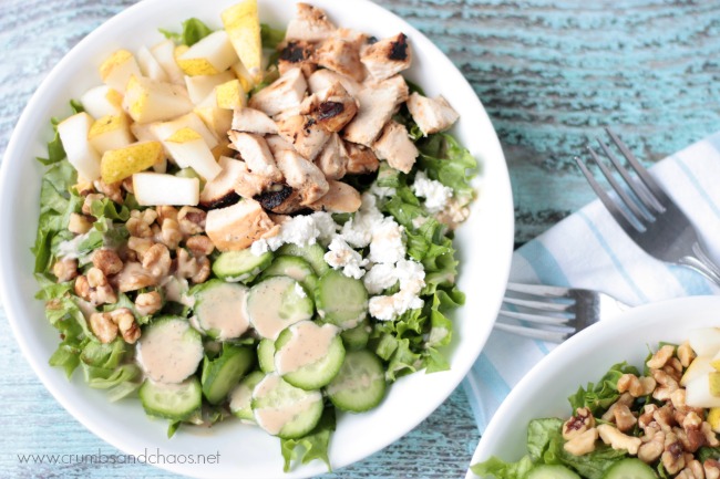 Balsamic Chicken and Pear Salad | recipe on www.crumbsandchaos.dreamhosters.com