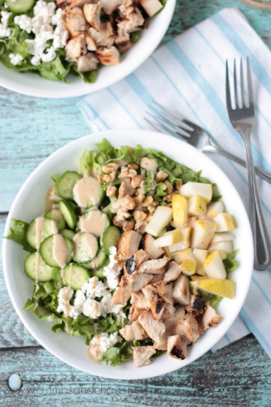 Balsamic Chicken and Pear Salad | recipe on www.crumbsandchaos.dreamhosters.com