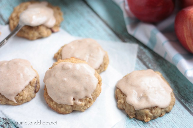 Glazed Apple-Oat Cookies | recipe on www.crumbsandchaos.dreamhosters.com