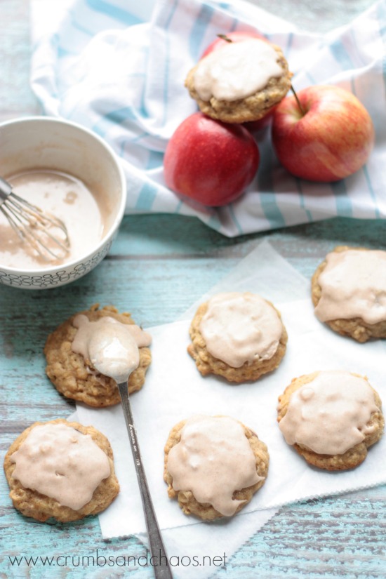 Glazed Apple-Oat Cookies | recipe on www.crumbsandchaos.dreamhosters.com