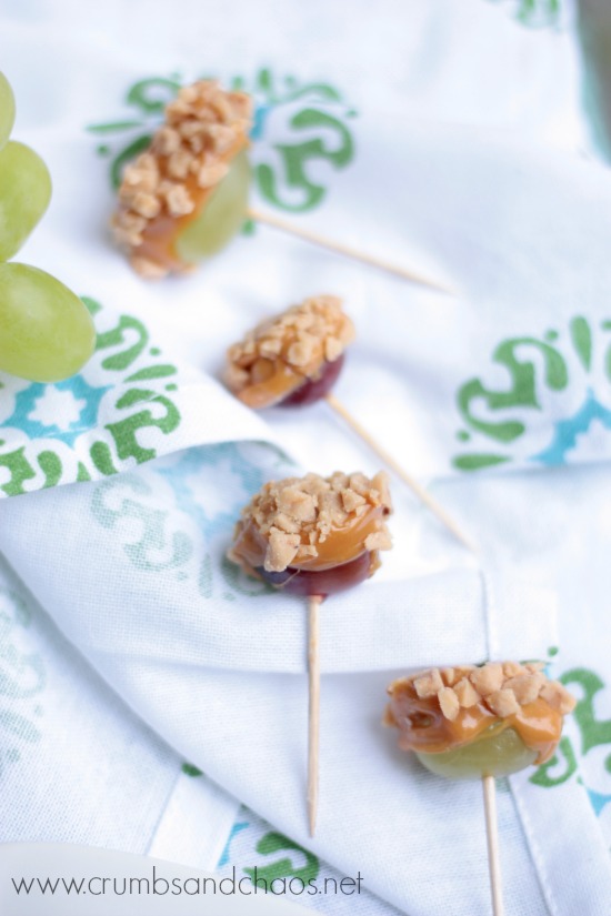 Caramel Toffee Grape Bites | recipe on www.crumbsandchaos.dreamhosters.com