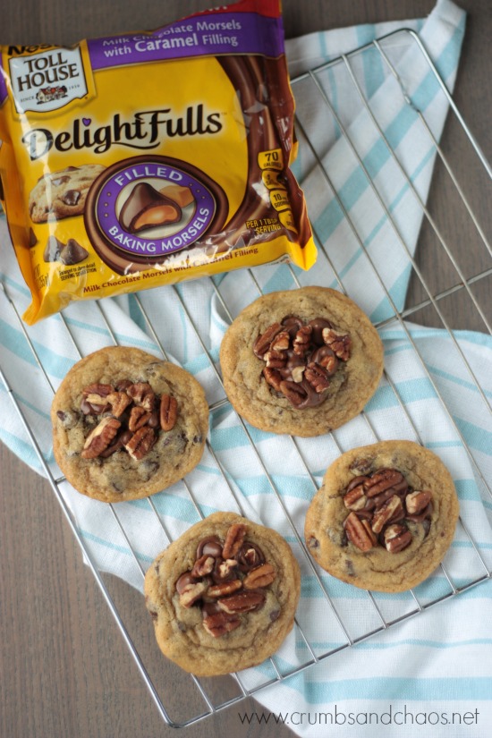 Easy Chocolate Chip Turtle Cookies | recipe on www.crumbsandchaos.dreamhosters.com