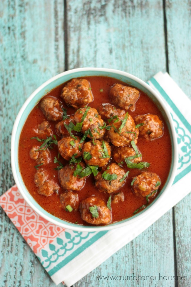 Spanish-Style Meatballs | recipe on Crumbs and Chaos