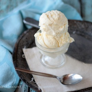 Vanilla Milk Gelato | recipe on www.crumbsandchaos.dreamhosters.com