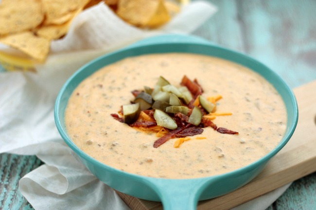 Bacon Cheeseburger Queso Dip | recipe by Crumbs and Chaos