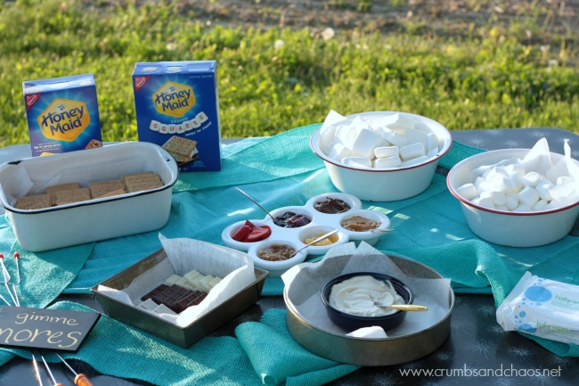 Tips for making a backyard s'mores bar | Crumbs and Chaos