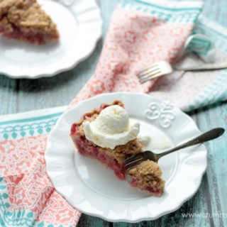 Strawberry Rhubarb Crumb Pie | Crumbs and Chaos